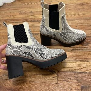 Chinese Laundry size 6.5